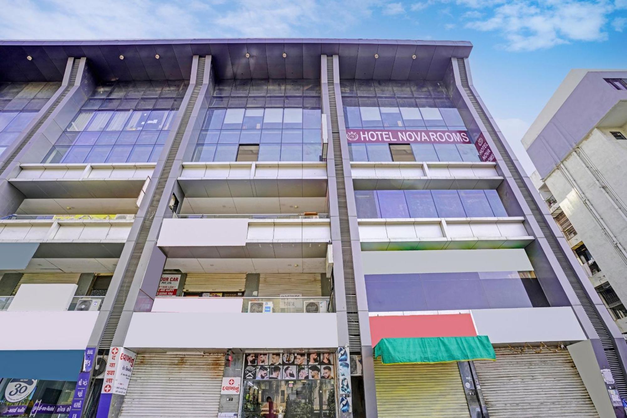 Hotel O Nova Rooms Surat Exterior photo